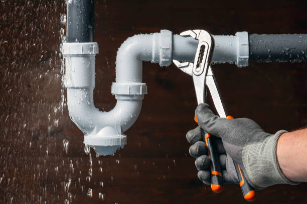 Professional Leak Detection technician working in Kingston, WA